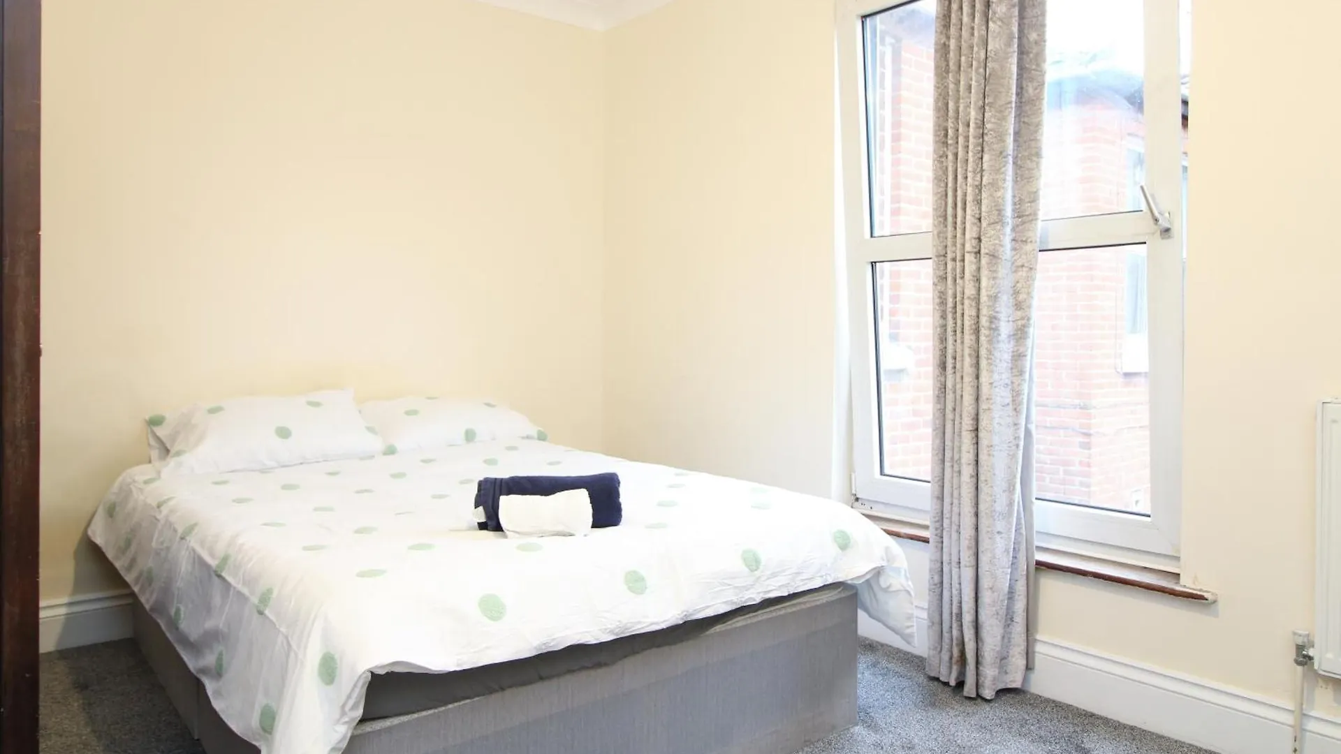 Guest house Centrally Located Double Rooms Southampton