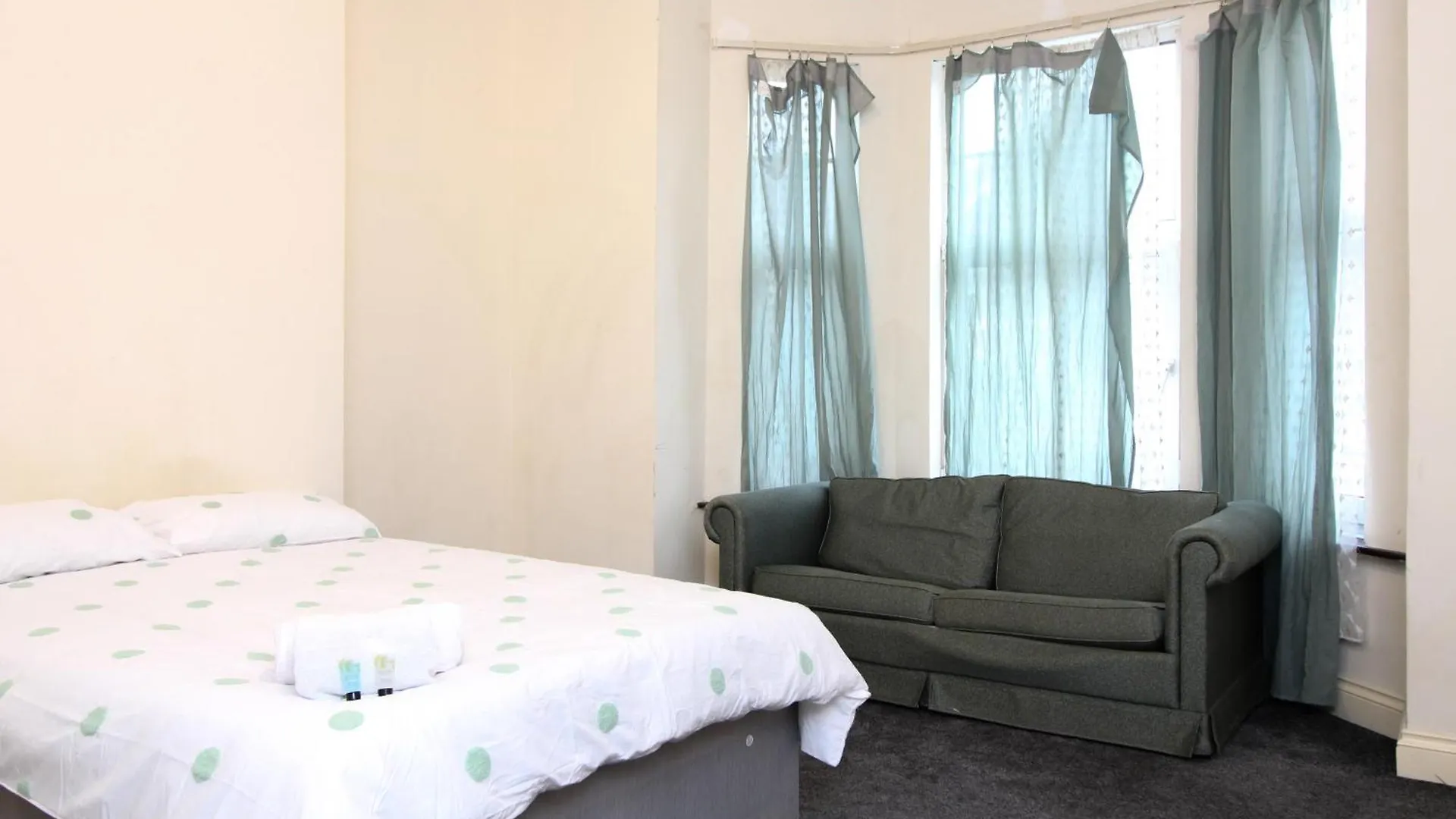 Centrally Located Double Rooms Southampton